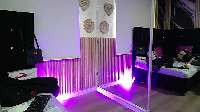 Chloe__Jones_