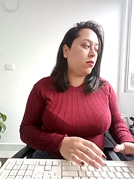 Queen_Yess - BODYCREAM on PUSSY and TITS🌸🍒