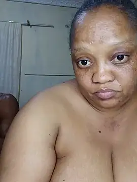 BBW123MILF - Suck boobs