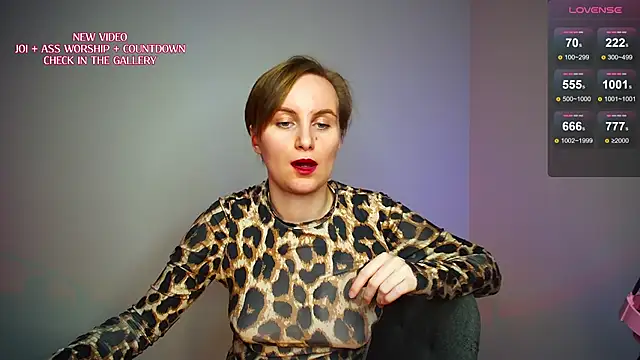 KinkyMissCherry - please Mistress