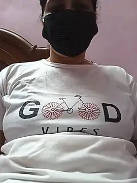 Honey_Babe06 - Suck boobs