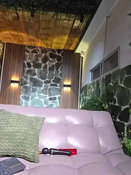 SofiaLugo - FUCK PUSSY WITH A BIG DILDO 🔥