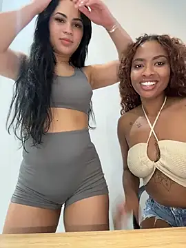 Angel_preta - Tirem uma peça de roupa ( as duas)
