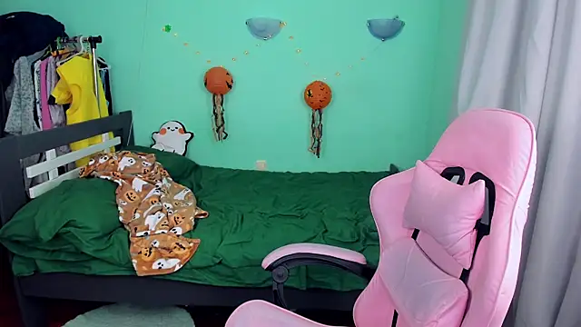 SabrinaRayX - show "banana eats banana"