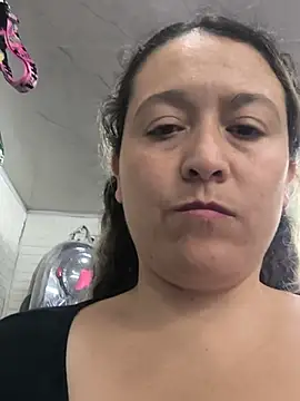 Mooncurves - Put 4 fingers in my pussy