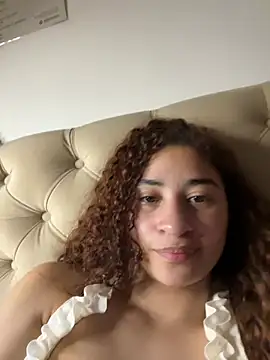 Milah_secret - naked + assemble toy
