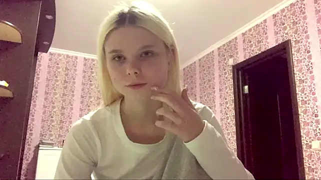 EdwinaDespres - Panties down!!!!
