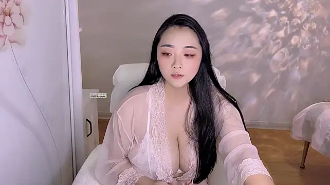 Gracie-168 - 指定脱一件衣服+3分钟小粉控制