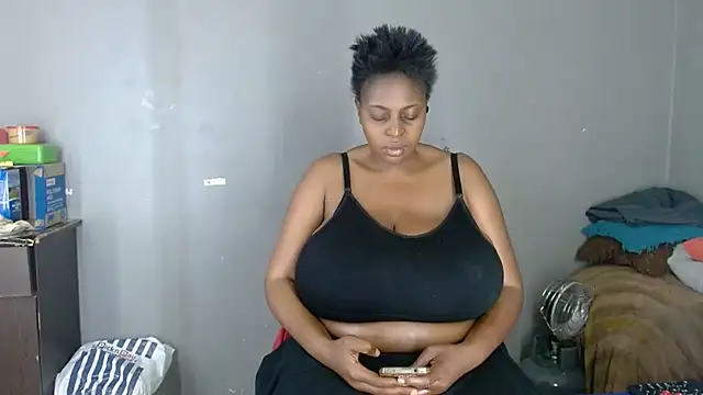 Bustyboobs1986xXx - LETS PLAY AND HAVE FUN