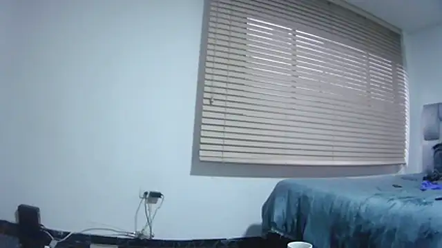 Fernanda_andrew - Show me your ass and spank