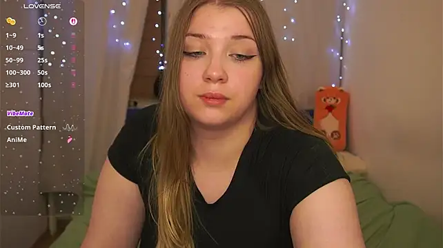 CuteSharloti - get me naked on 10 min <3