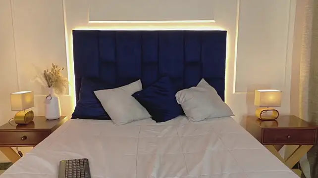 Chloe_wilson7 - slap in ass very hard