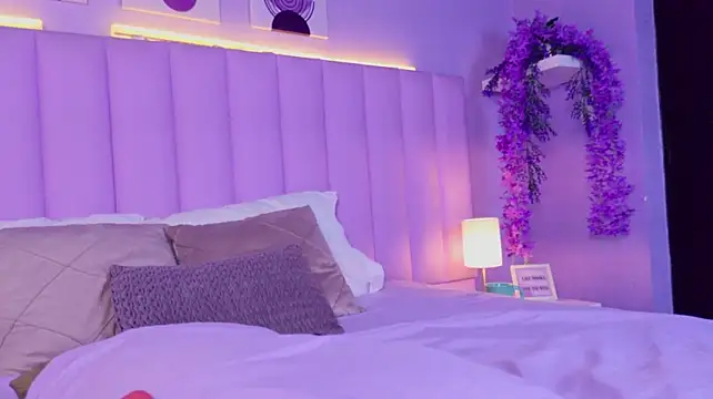Theladymonserrateshow - RIde Dildo ass to cam