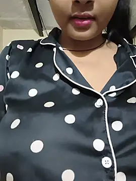 Sexy-indian-queen - Nude show in public