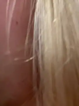 Blonde_exe - open entrance door to supermarket NAKED