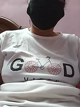 Honey_Babe06 - Suck boobs