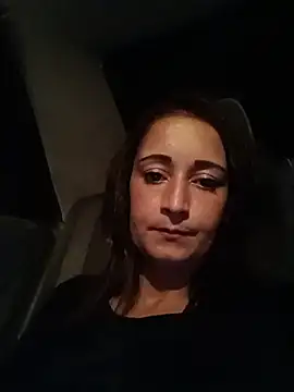 Alina03210 - Utcán mesztelen punci