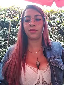 Kari-h - Spit on and lick my tits