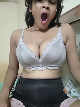 Sexy-indian-queen - Nude show in public