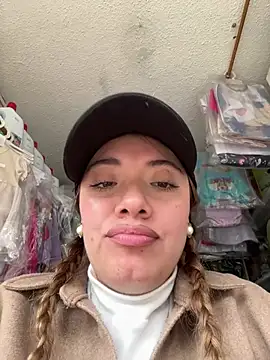 Valery_mora - Suck nipples in store