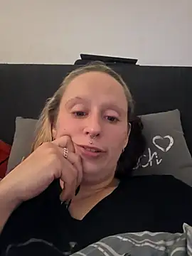Bellaaa17 - squezze my boobs💦