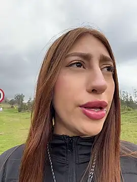 Sara_fun - Two girls naked in car