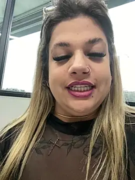 Kahreal - SQUIRT NO ESCRITORIO