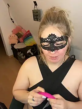 -CurvySecret- - 🍒Show Boobs and play with them