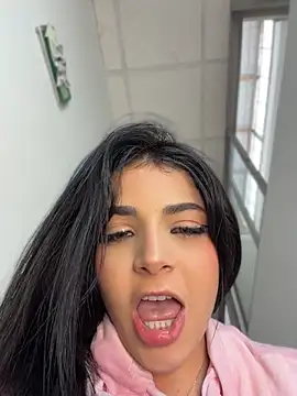 ArieliciousXXX - SQUIRT IN YOUR FACE 😈PUBLIC HALL💦