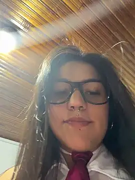 Emily_Gomezz - Play pussy with dildo
