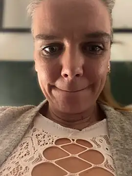 Sweet_Schnitte - Dildo + 3 Finger Pussy LT 5 Videos