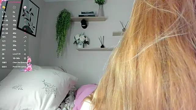 Red_FoxGirl