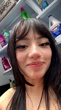 MayyBonita - FLASH BOOBS + SPANK ASS
