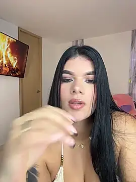 Janettcruz - TAKING MY CLOTHES OFF + TWERKIG+ SPANK