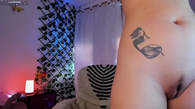 Cailynhot - Let's try out my new dildo for the first