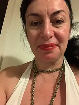 Lizzaa80 - 🌹Boobies out for 5 mins