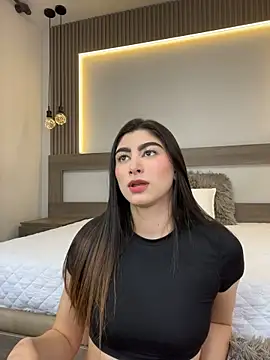 Evelyn_hills