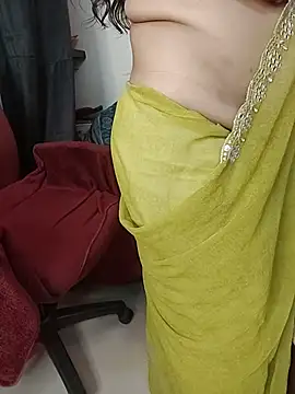 _in_v_a_n_i_ll_a - clamp and pull nipple