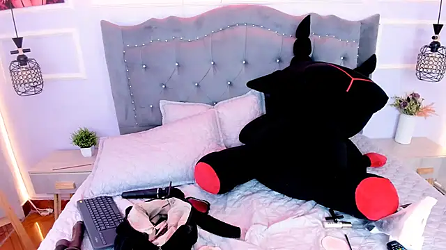 Starwitch_1 - spank my ass x 20 🍑