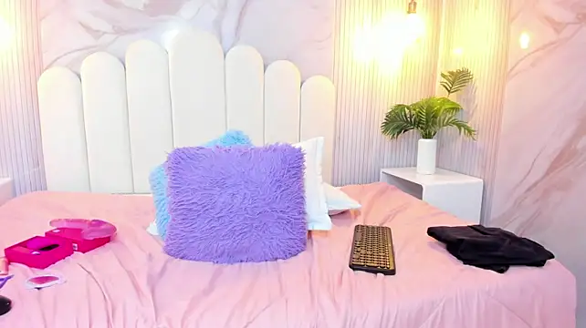 Arietta_skinny - Suck dildo + slap my face 🍒💦