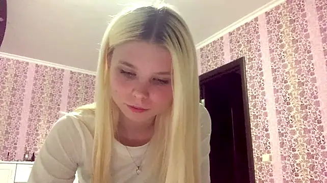 EdwinaDespres - See how i touch my kitten with fingers