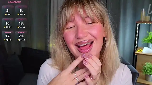 MilaBott - make me wet+ zoom my wet pussy