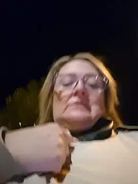 Lady_charlyne - Retirer soutient gorge