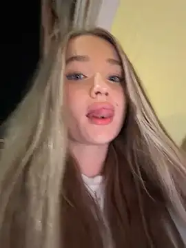 Milaa_sun - fingering asshole+open door MENS WC 🚽