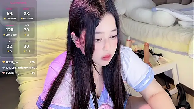 Nicole-1118 - 脱内裤叼嘴里 小狗蹲