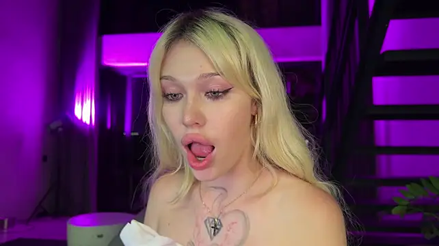 Golden_Aline