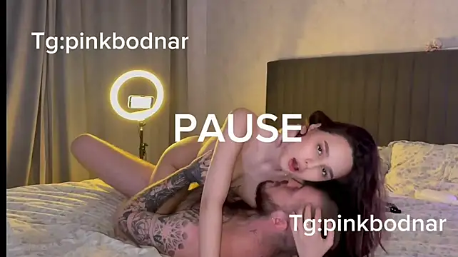 Pinkbodnar_ - Shake naked ass
