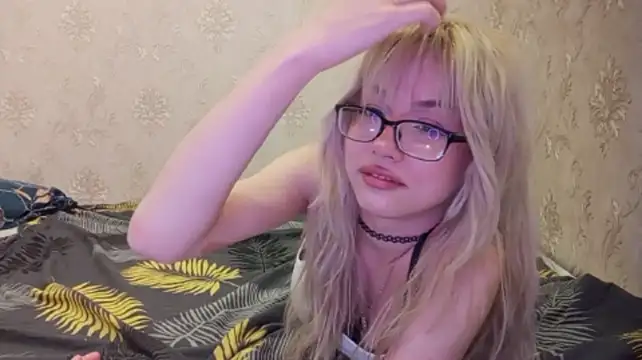KiraBy - rub my boobs under my top