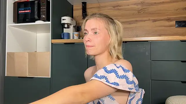 Adelovenick - fuck her so hard hard hard
