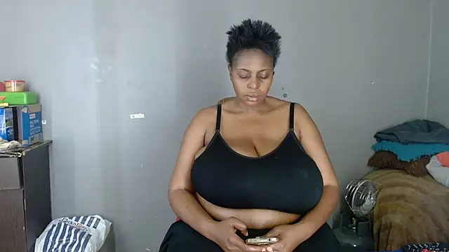 Bustyboobs1986xXx - LETS PLAY AND HAVE FUN